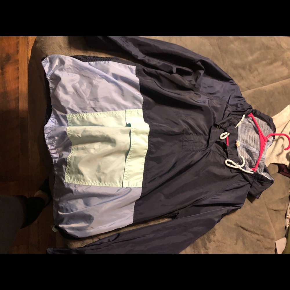 Wind breaker